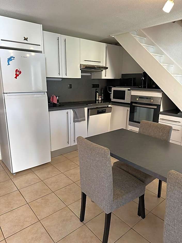 HOLIDAYLAND BAIE DES OLIVIERS VILLA 36m2 1chambre fermée 6 couchages ou VILLA 41M2 2chambres fermées 7 couchages