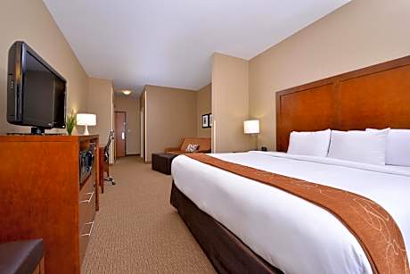 King Suite with Hearing Accessible - Accessible/Non-Smoking