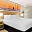 Days Inn & Suites by Wyndham Warren
