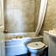 Hinton Highway Inn