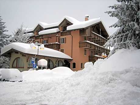 RESIDENCE SERRADA