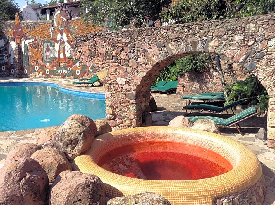 Posada de la Mision, Hotel Museo y Jardin