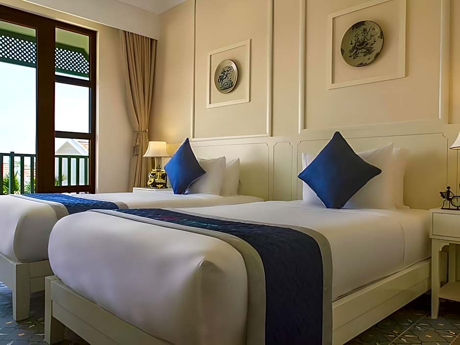 Lantana Riverside Hoi An Hotel