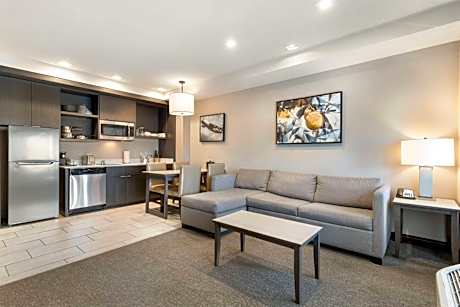 Best Western Plus Executive Residency Rigby's Water World Hotel