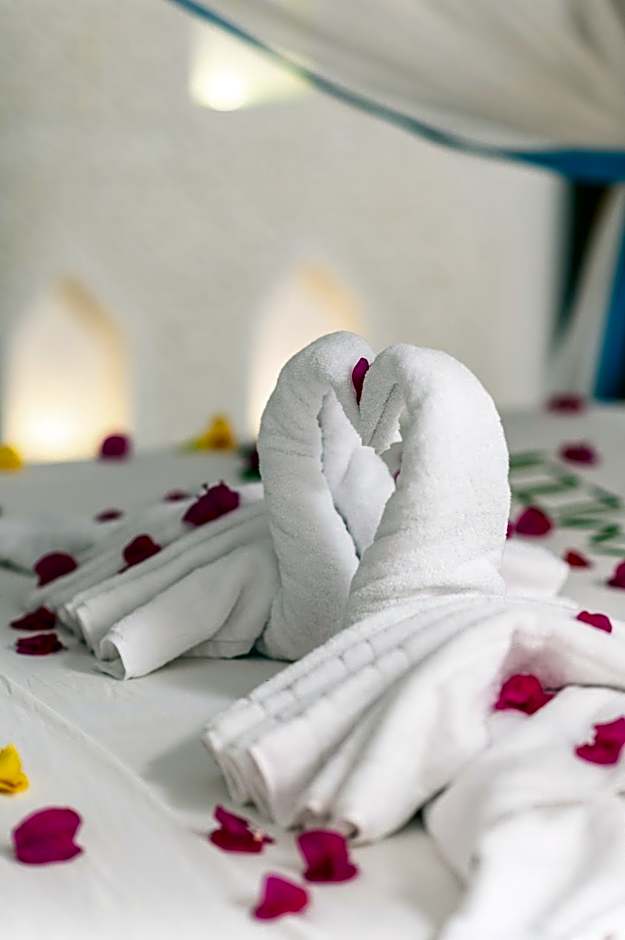 Hakuna Majiwe Beach Lodge Zanzibar