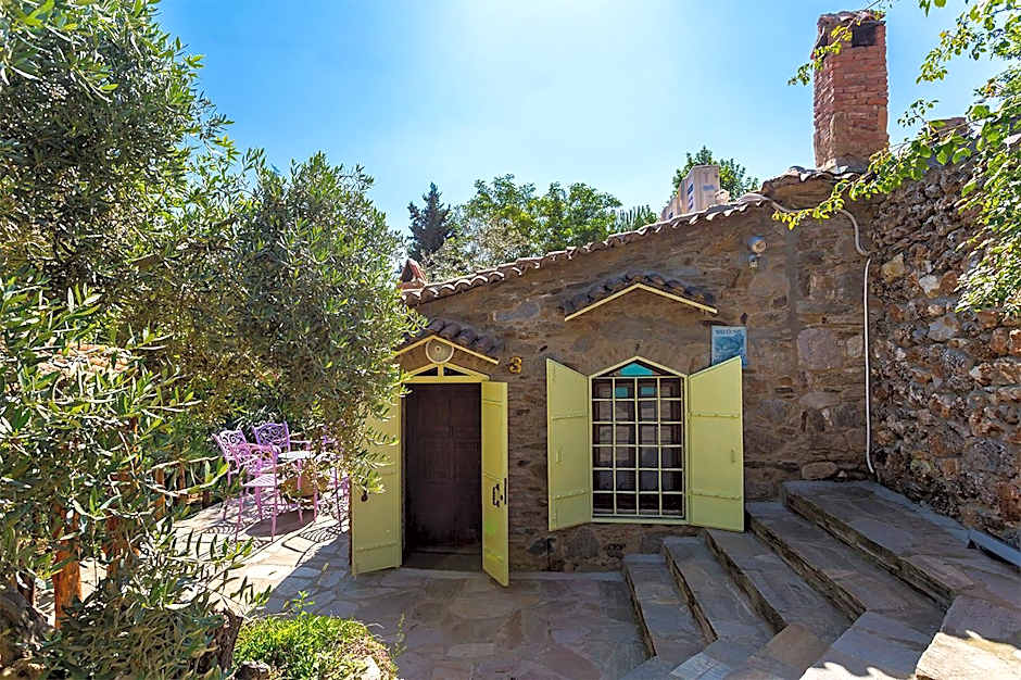 Stonehouse By Ipek Hotel