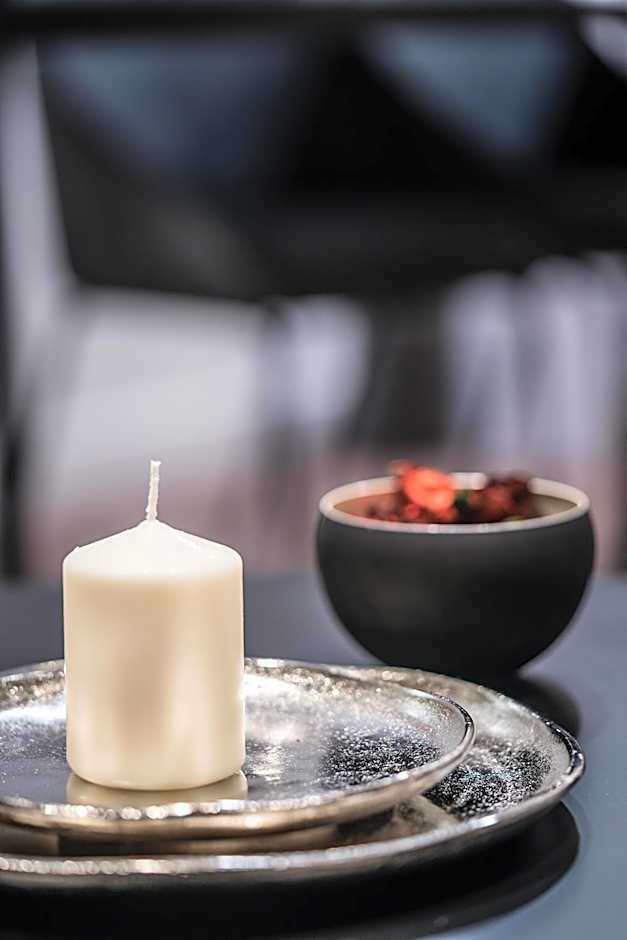 Urban Nest - Suites & Apartments