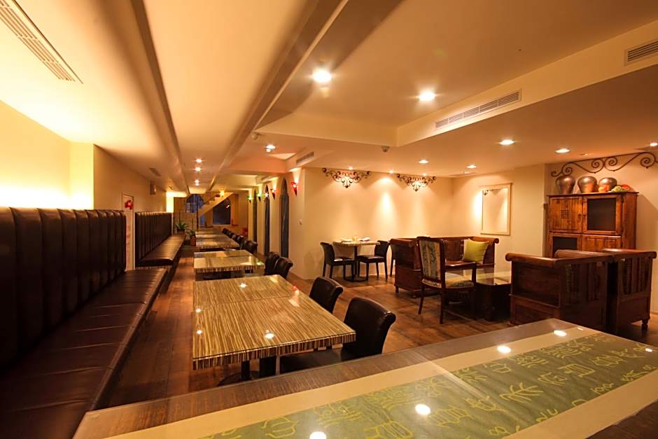 Moroccan Holiday Suite