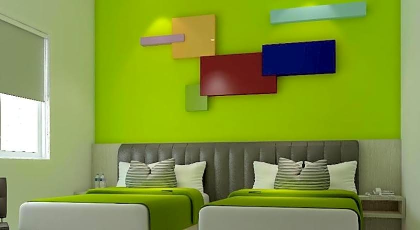 Zoom Dharmahusada Hotel