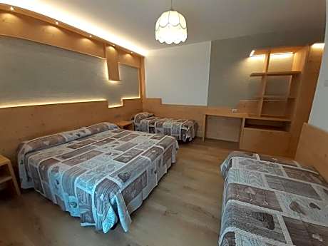 Family Room with Mountain View