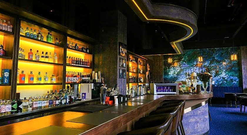 Chinggis Khaan Hotel