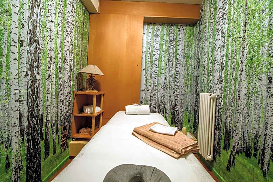 Paradise Hotel & Wellness