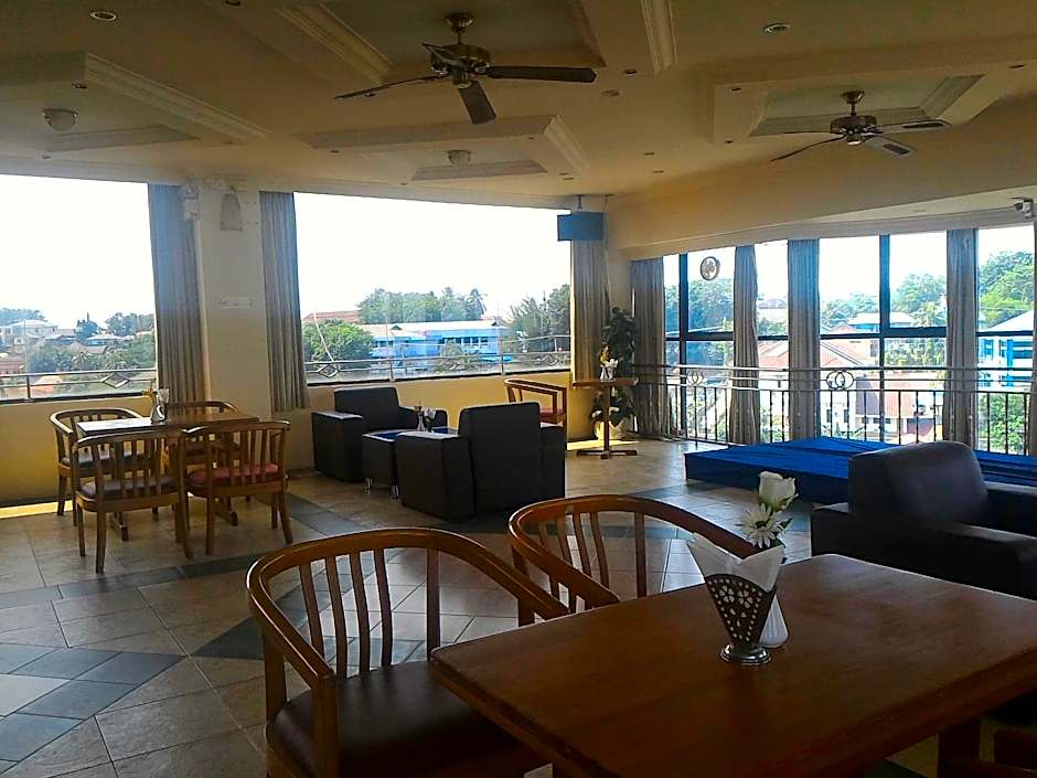 Nite and Day Laguna - Bintan