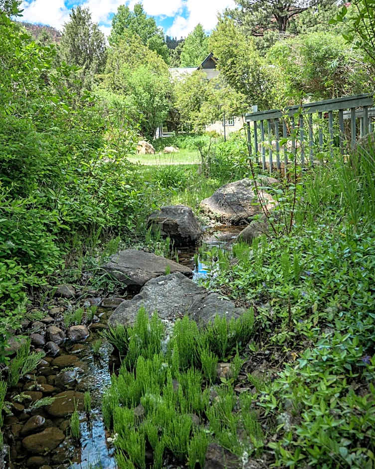 Apple Orchard Inn