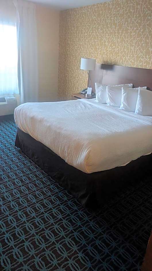 Fairfield Inn & Suites by Marriott Detroit Troy