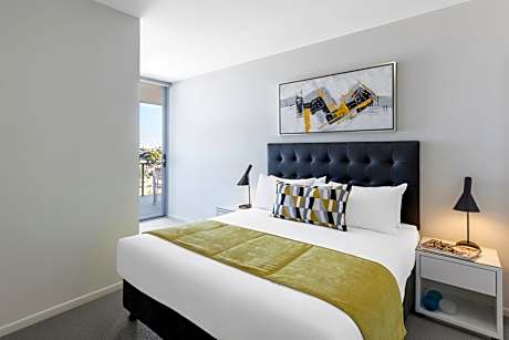 One-Bedroom Apartment - No Housekeeping