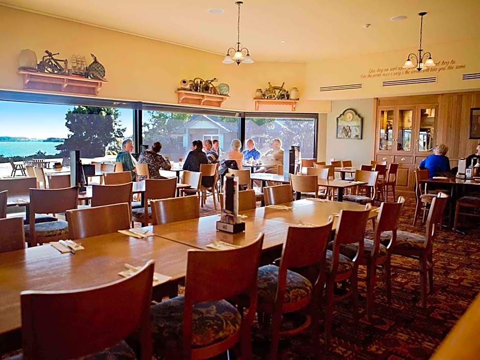 Harrington River Lodge