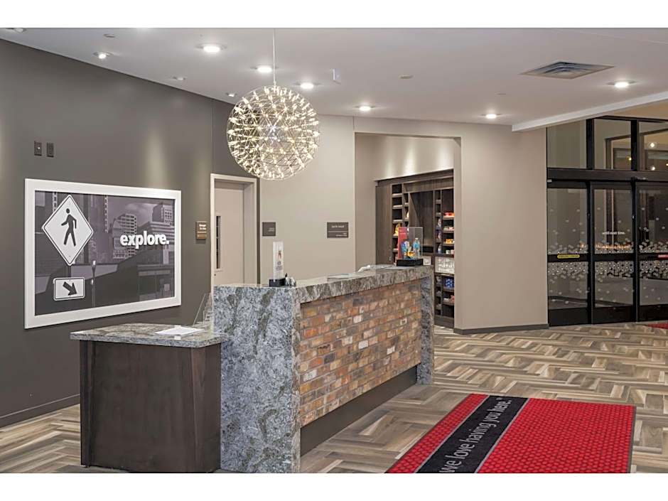 Hampton Inn By Hilton and Suites Minneapolis University Area, MN