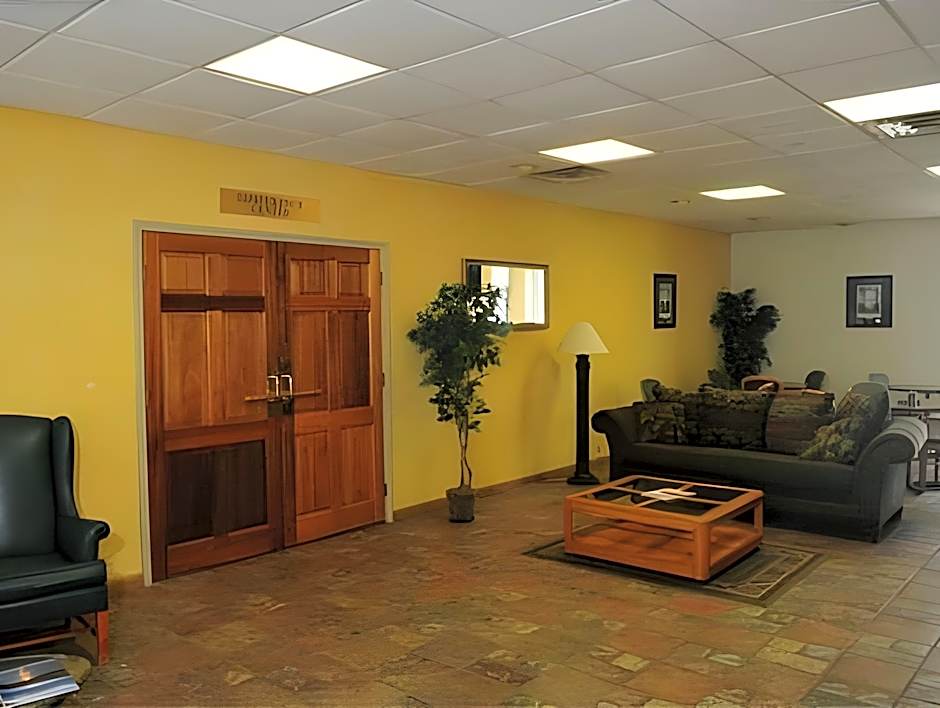 Traveler's Place Inn & Suites