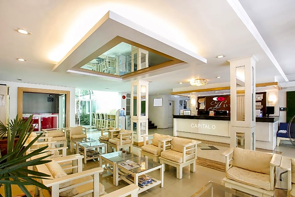 Hotel Euroasia by Bluebookers