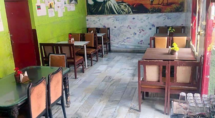 Hotel Raj Bed & Breakfast