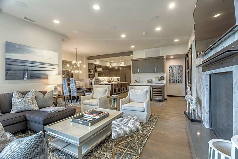 Stein Eriksen Residences