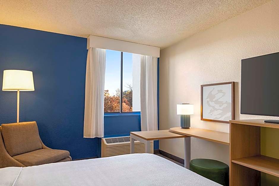 Spark By Hilton Germantown Washington DC North