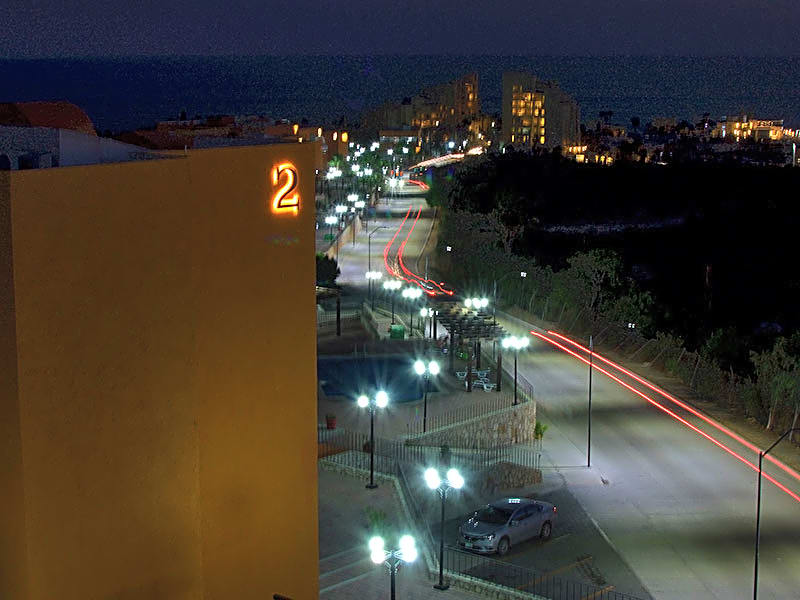 Sunrock Hotel & Suites