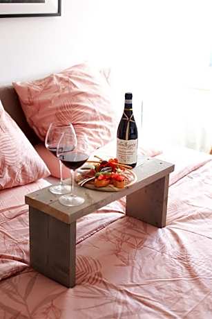 Bed and Wine Nonsolovino