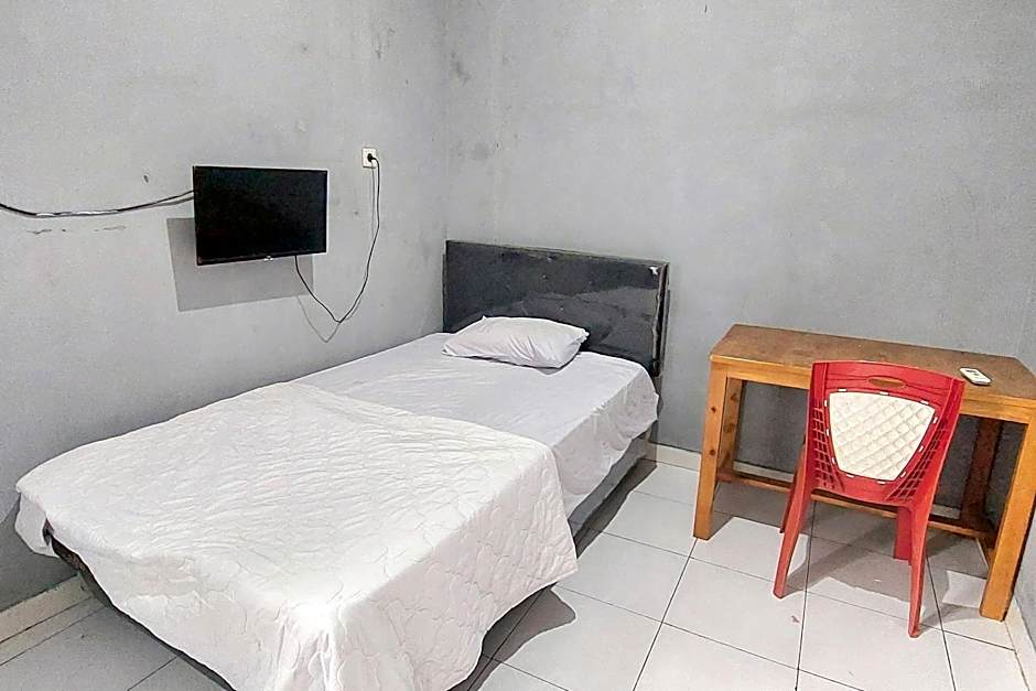 Pondok Gede Dkost Syariah Mitra RedDoorz