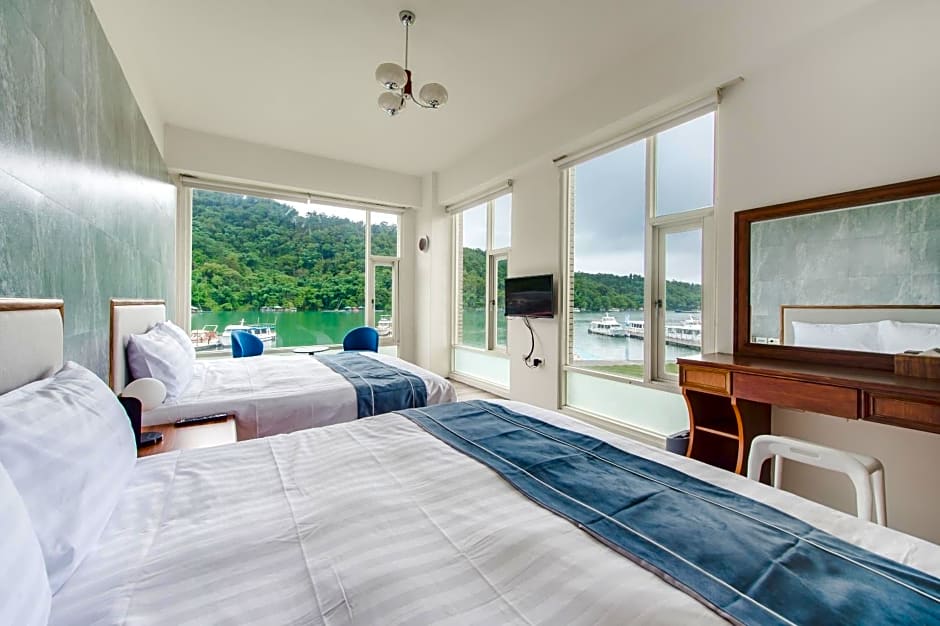 Shui Yang Lakeview House with Elevator