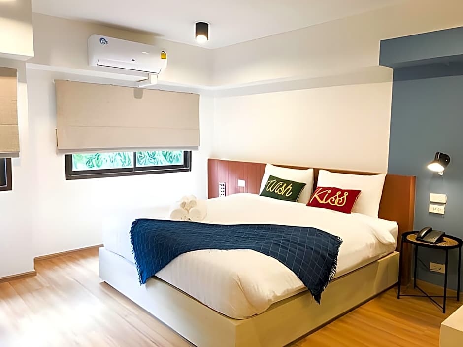 Saffron Hill Minburi