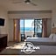 Pelicano Inn Playa del Carmen - Beachfront Hotel