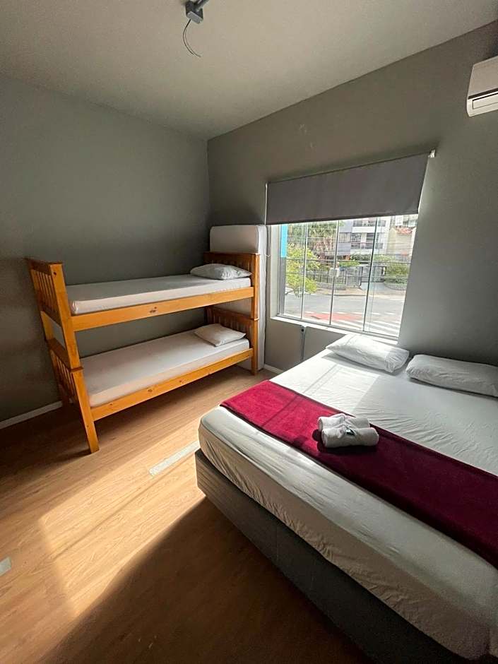 Esquina 8 Suítes Confort & Hostel