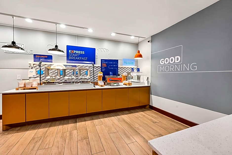 Holiday Inn Express Palestine By IHG