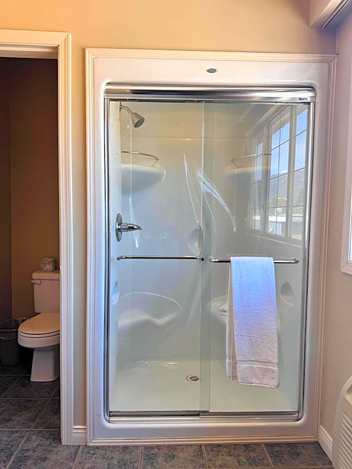 Super 8 by Wyndham Castlegar BC