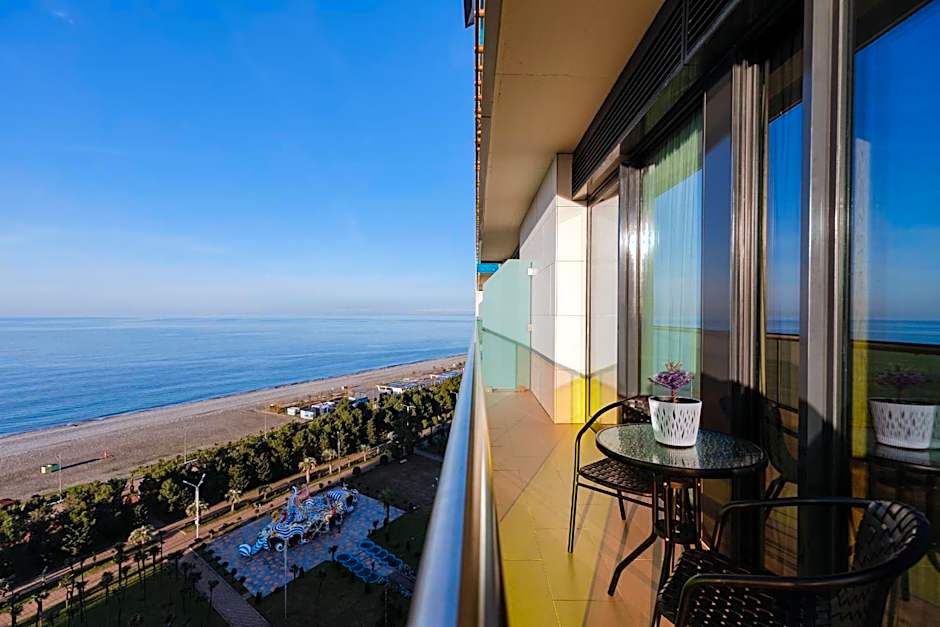 MiraMar Luxury Residences