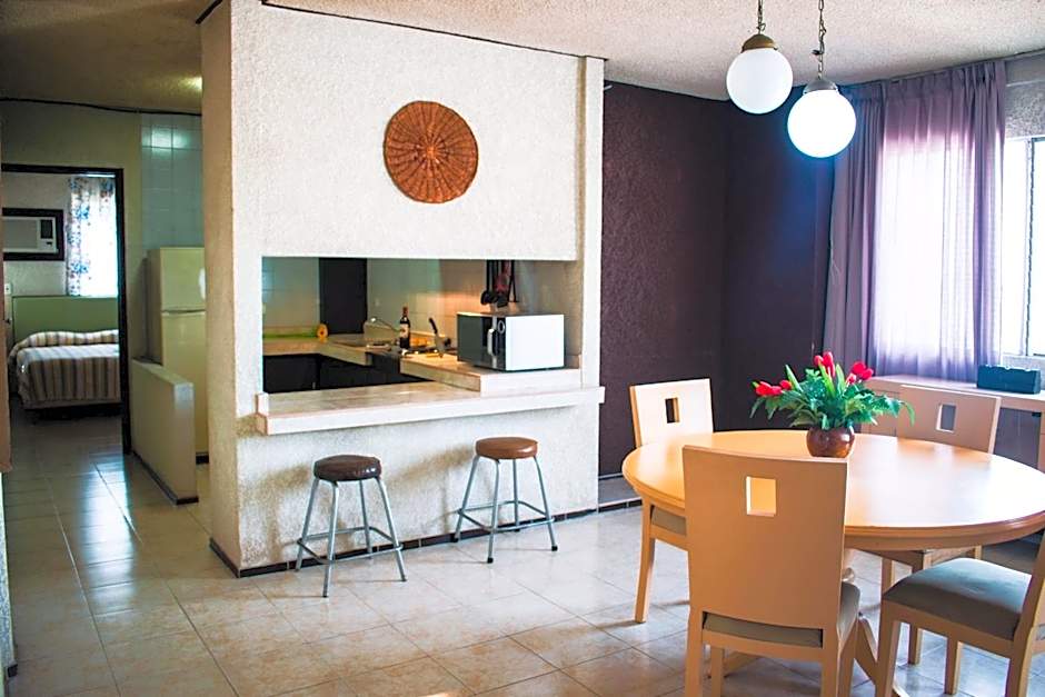 Suites del Sol Hotel & Apartments