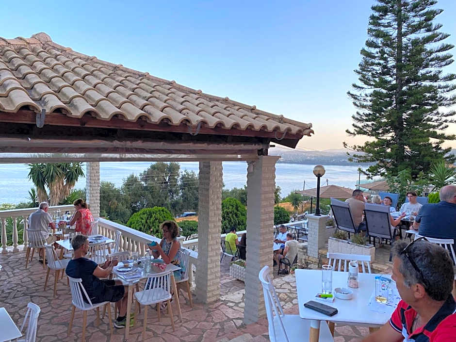 Stefanosplace ApartHotel Sea View