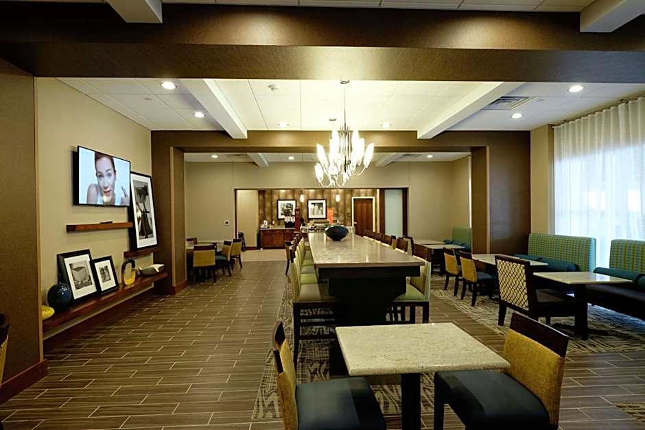 Hampton Inn By Hilton Green Bay Downtown WI