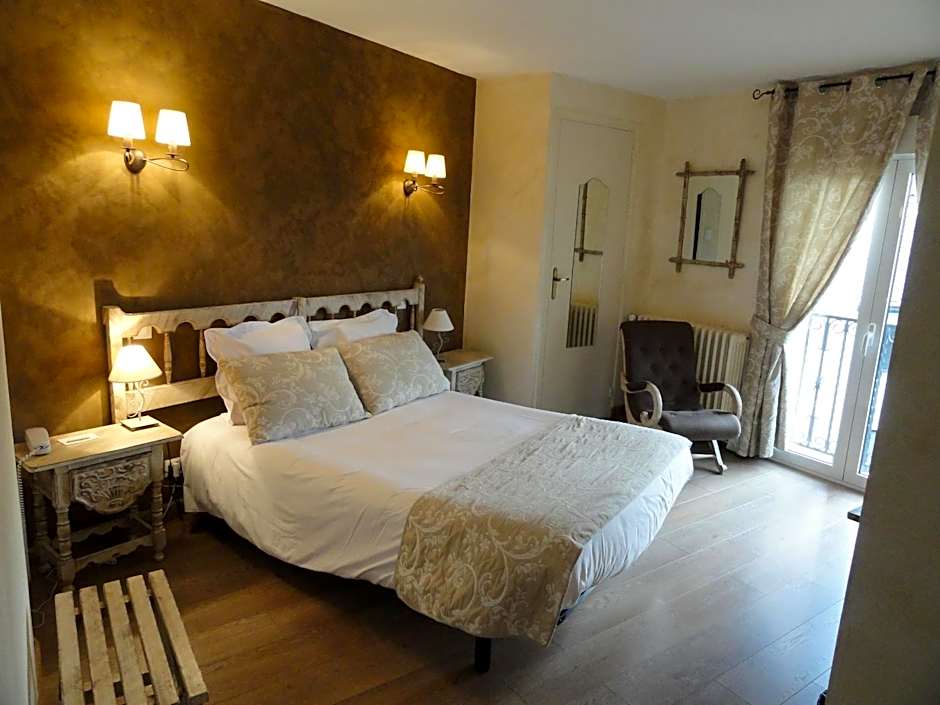 Photo 1 of 7 of Family Junior Suite