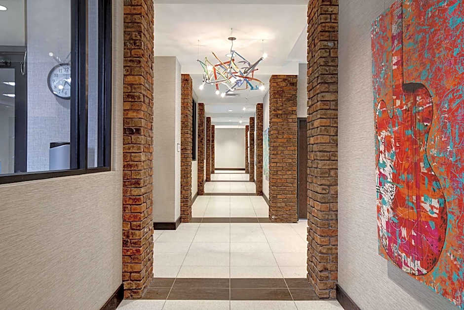 Home2 Suites by Hilton Kalamazoo Downtown, MI