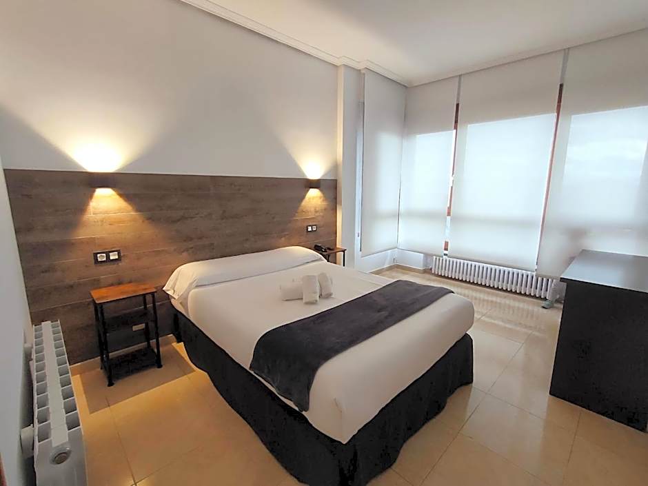 Hotel Artxanda Bilbao, Parking Gratuito en el Exterior Junto al Hotel