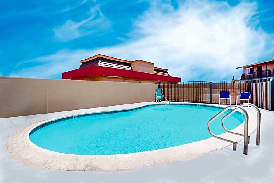 Travelodge by Wyndham Barstow