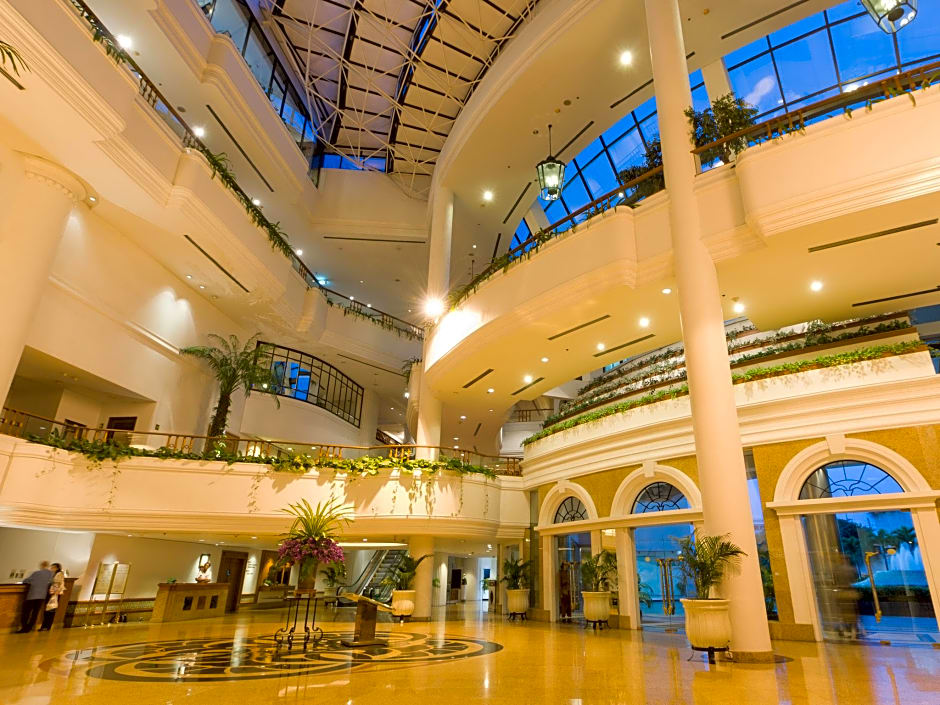 Montien Riverside Hotel