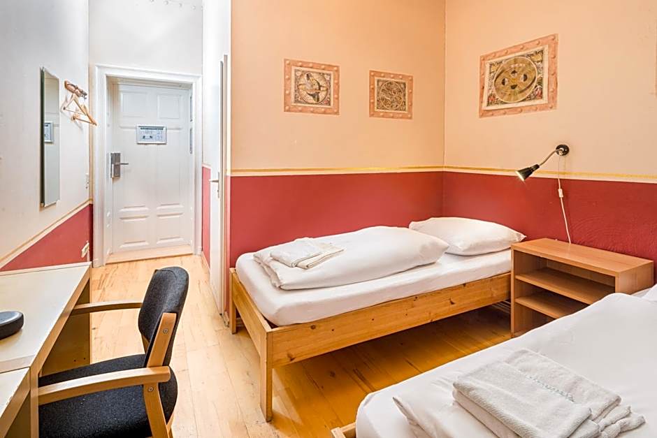 Hostel Mondpalast