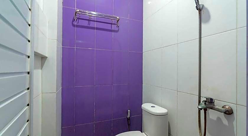 RedDoorz @ Gatot Subroto Street Bandung 3