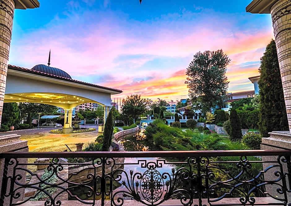 Helena Park - Ultra All Inclusive