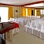 OYO 187 The Maxwell Hotel