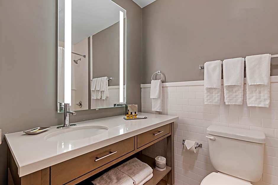 Best Western Plus Executive Residency Waterloo & Cedar Falls